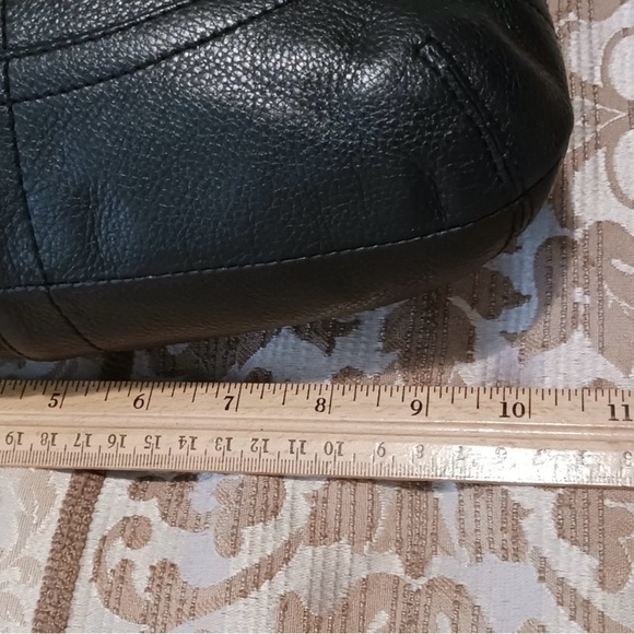 Coach Black Leather Chain Tote Bag Y2K EUC - Picture 4 of 15